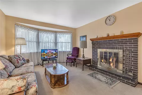 Living - 111 Truman, Monaca, PA 15061 photo 2 of 2