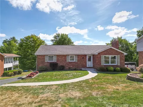 57 Norfolk Dr, Coraopolis, PA 15108