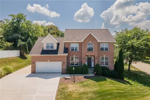 400 Abbey Ln, Belle Vernon, PA 15012