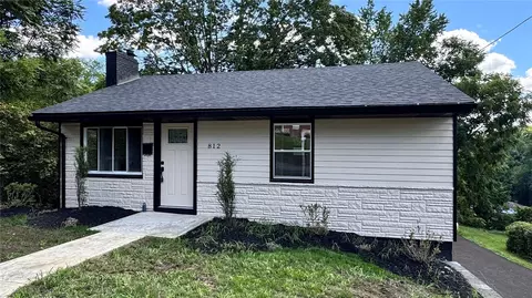 812 Kerry Hill Dr, Pittsburgh, PA 15234