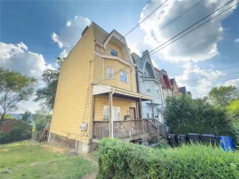 242 Ophelia St, Pittsburgh, PA 15213