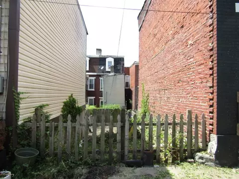 5125 12 Dresden Way, Pittsburgh, PA 15201