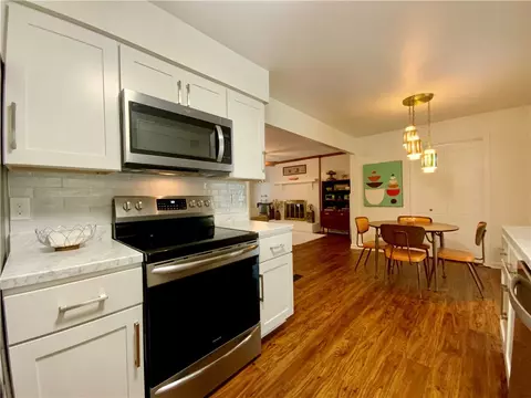 112 Cedar Ridge Dr, Monaca, PA 15061 photo 9