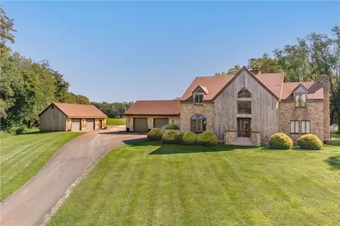 171 Mae West Rd, Confluence, PA 15424
