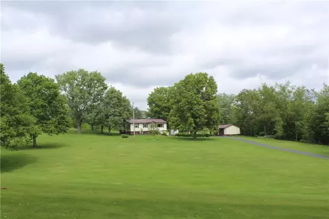922 Old Ridge Rd, Hickory, PA 15340