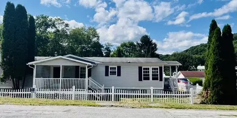 121-119 6th St, Vintondale, PA 15961