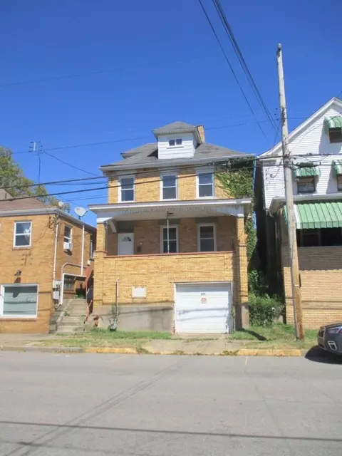 652 Duss Ave, Ambridge, PA 15003