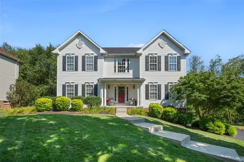 649 Water View Dr, Cranberry Township, PA 16066