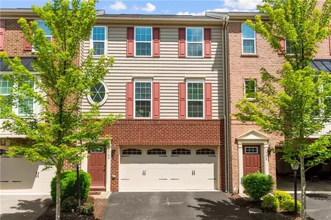 1703 Pointe View Dr, Mars, PA 16046