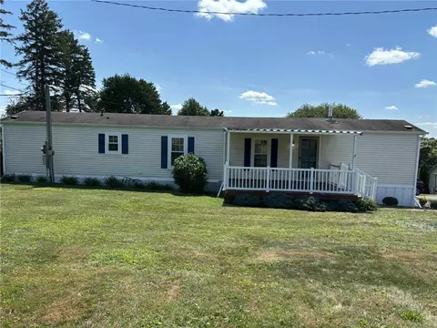 132 Woodbine Ln, Butler, PA 16001
