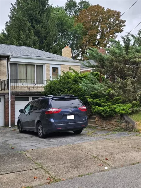 122 S Lang Ave, Pittsburgh, PA 15208