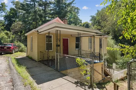 3241 Menges St, Pittsburgh, PA 15204