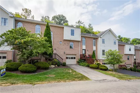 7032 Clubview, Bridgeville, PA 15017