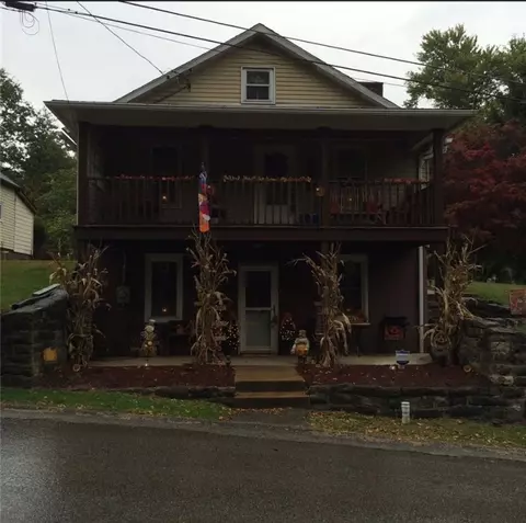 81 Willow St, Fredericktown, PA 15333