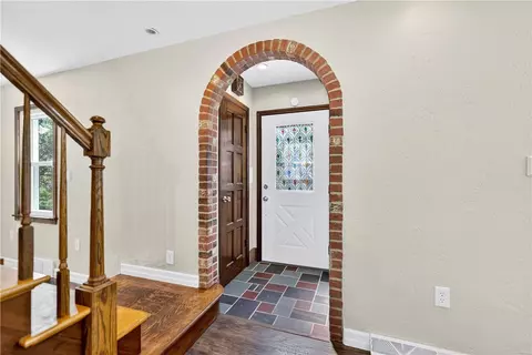 Entry Way - 1320 Eckert Rd, Monaca, PA 15061 photo 2 of 3
