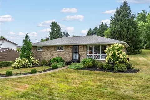 1215 Cascade Rd, Monaca, PA 15061 photo 2