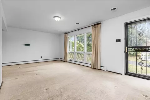 1215 Cascade Rd, Monaca, PA 15061 photo 6