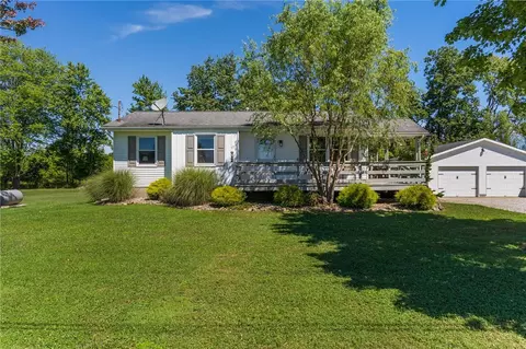 1698 Morning View Dr, Linesville, PA 16424