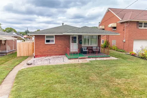 2709 Central St, Natrona Heights, PA 15065