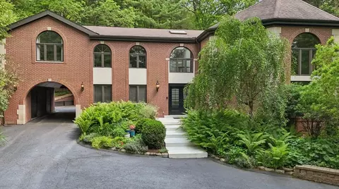 590 Old Mill Rd, Pittsburgh, PA 15238