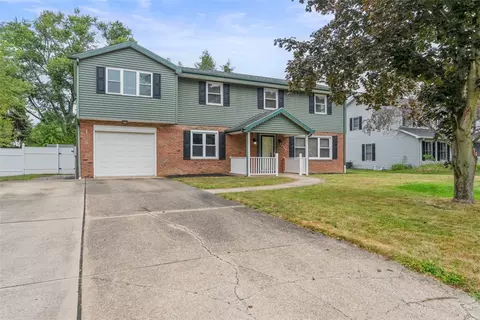 1115 Seneca Dr, Harmony, PA 16037