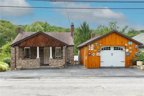 1772 Saxonburg Blvd, Tarentum, PA 15084