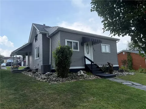 214 Oakmont St, Irwin, PA 15642