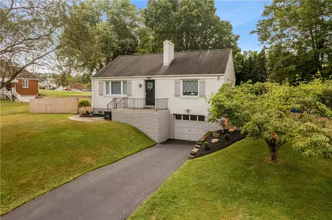 107 Phillips Dr, Canonsburg, PA 15317
