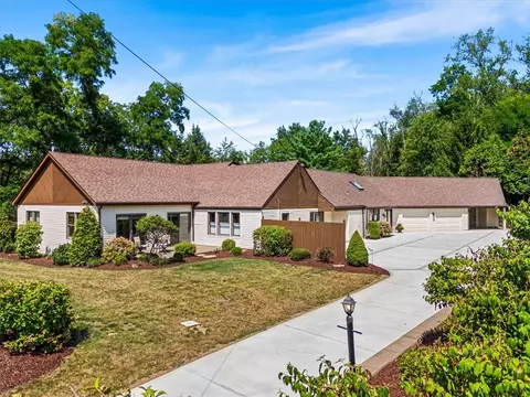 2350 Morrow Rd, Pittsburgh, PA 15241