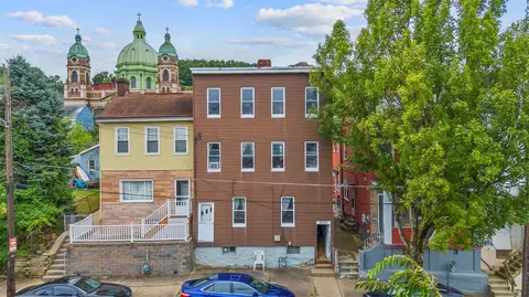 3038 Wiggins St, Pittsburgh, PA 15219