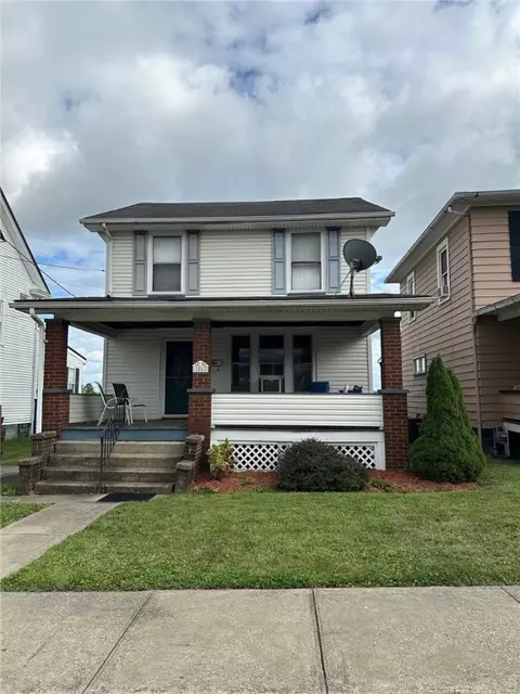 1062 Adams St, New Castle, PA 16101