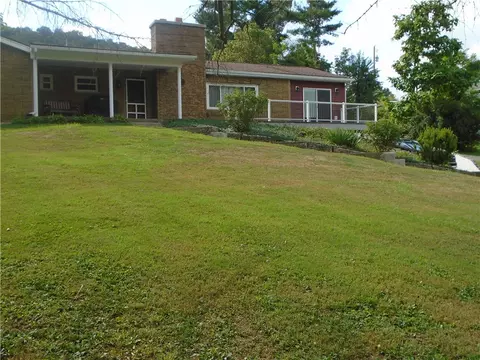 Exterior - 140 Front St, Mount Morris, PA 15349 photo 7 of 7