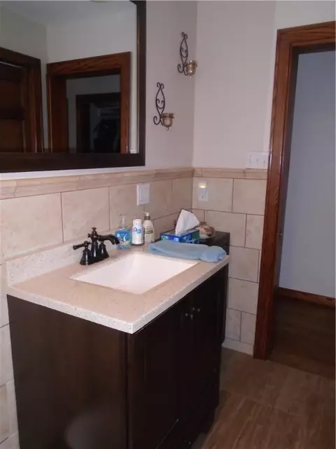 Bath - 140 Front St, Mount Morris, PA 15349 photo 2 of 4