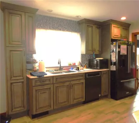 Kitchen - 140 Front St, Mount Morris, PA 15349 photo 4 of 4