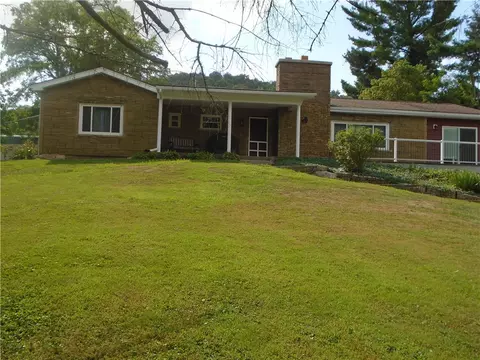 Exterior - 140 Front St, Mount Morris, PA 15349 photo 5 of 7