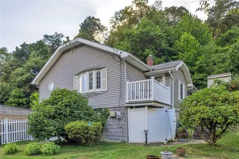 912 Wall Ave, Pitcairn, PA 15140