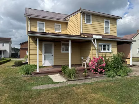 200 Wayne St, Roscoe, PA 15477