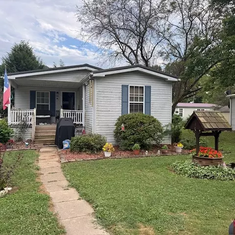 910 Robin Dr, Apollo, PA 15613 photo 4