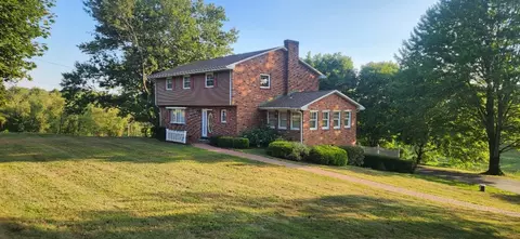 4534 Ellwood Rd, Ellwood City, PA 16117