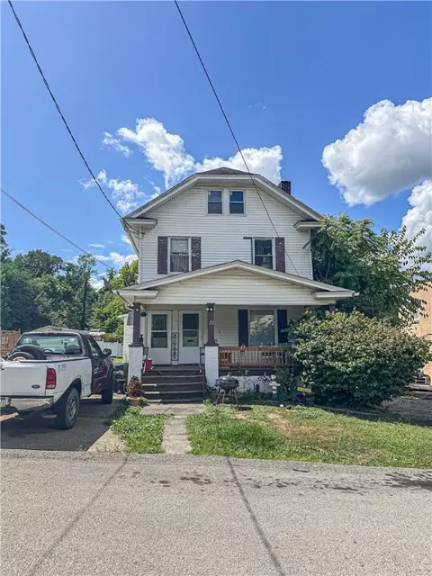 33 Mccormick Ave, Uniontown, PA 15401