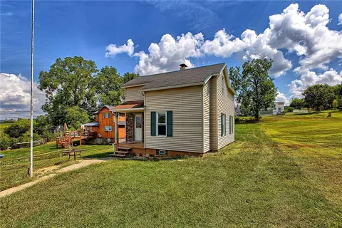 132 Spirit Ln, Mount Pleasant, PA 15666