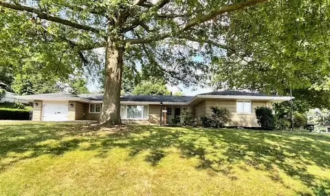 295 Hawthorne Rd, Washington, PA 15301