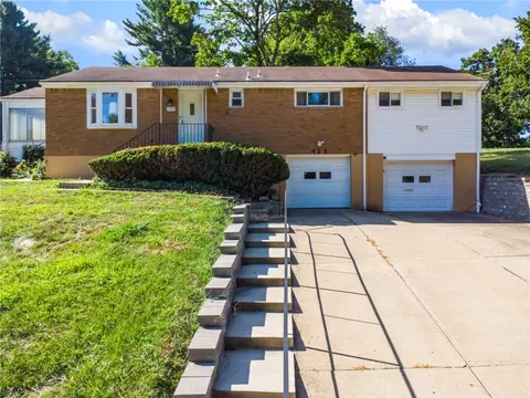 425 Valleyview Dr, Pittsburgh, PA 15215