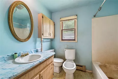 Bath - 1298 Old State Rd, Apollo, PA 15613 photo 1 of 1