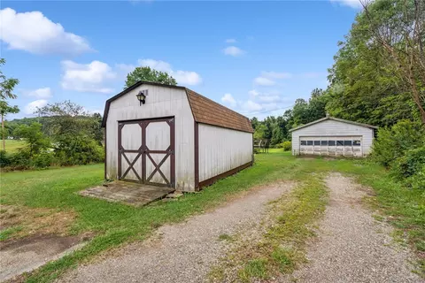 Exterior - 1298 Old State Rd, Apollo, PA 15613 photo 2 of 6