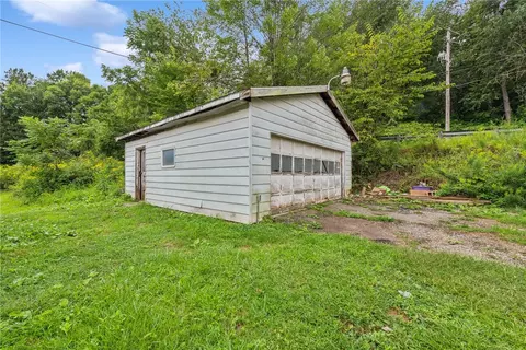 Exterior - 1298 Old State Rd, Apollo, PA 15613 photo 3 of 6