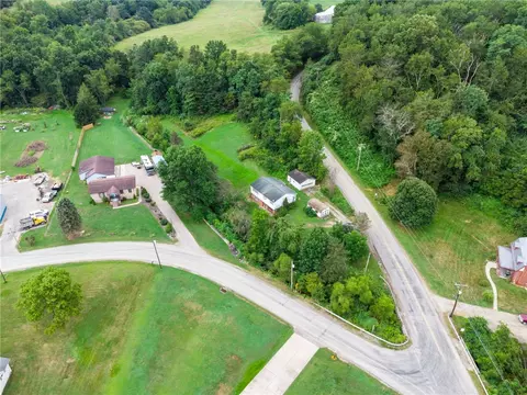 View/Area - 1298 Old State Rd, Apollo, PA 15613 photo 2 of 4