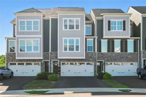 602 Spruce Ln, Canonsburg, PA 15317