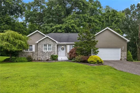3746 Matthews Rd, Edinburg, PA 16116