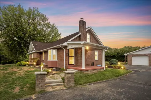 114 Western Ave, Houston, PA 15342